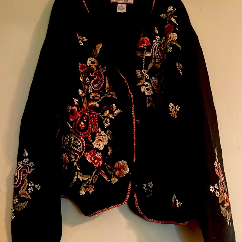 Vintage 2001 Tiara International Knitted Sweater